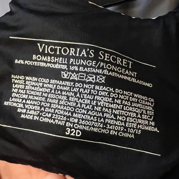 VICTORIA SECRETđź’‹ - Picture 3 of 3